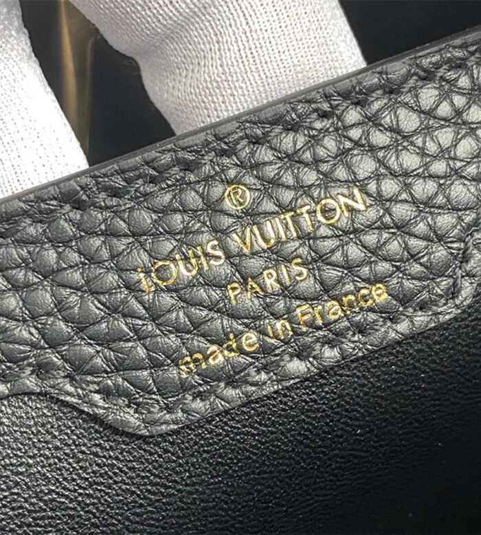 Louis Vuitton CAPUCINES MM