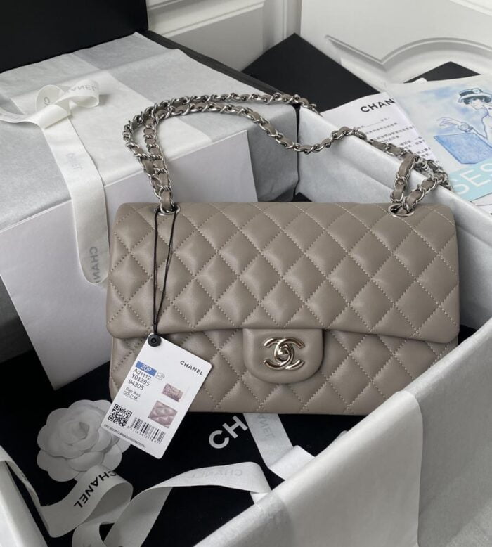 Chanel CLASSIC HANDBAG