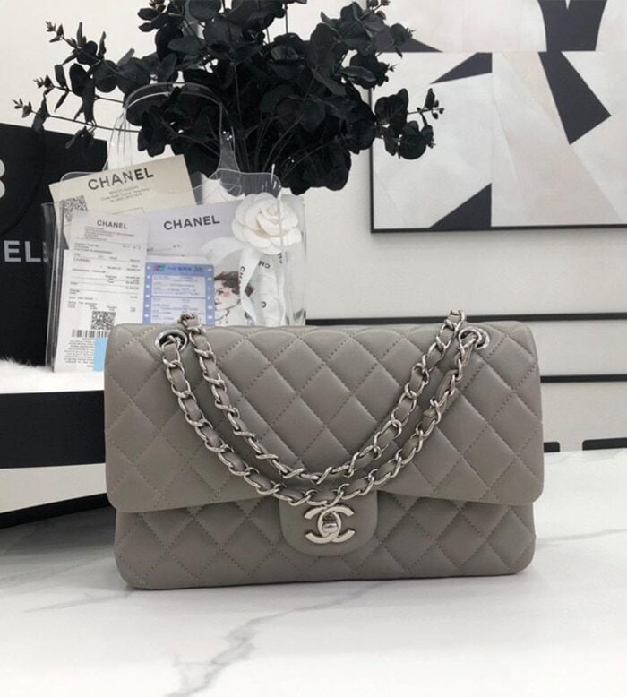 Chanel CLASSIC HANDBAG