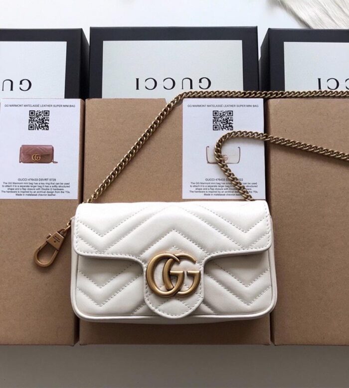 Gucci GG Marmont matelassé leather super mini bag