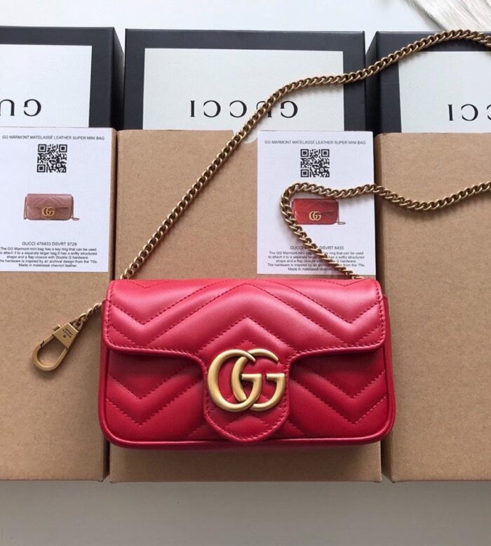 Gucci GG Marmont matelassé leather super mini bag