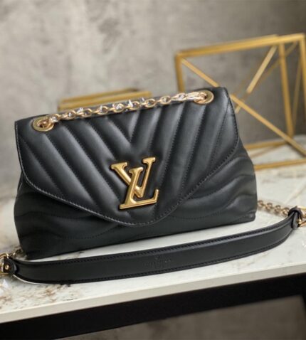 Louis Vuitton NEW WAVE CHAIN BAG
