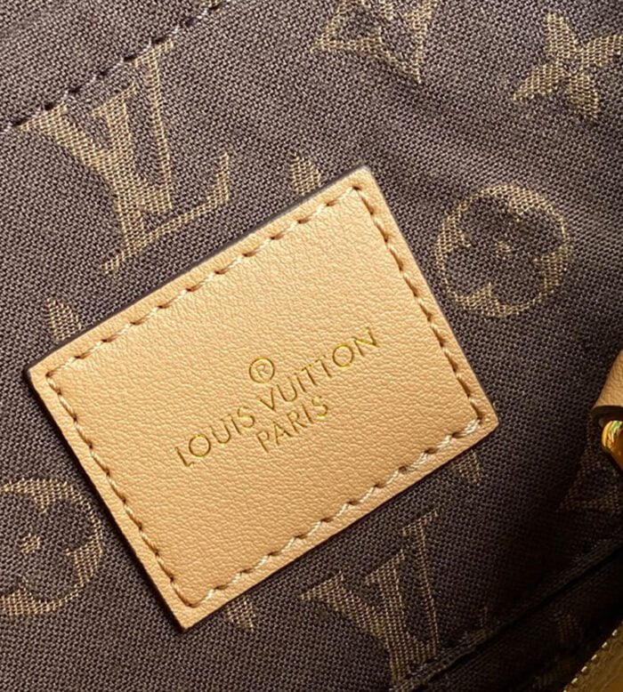 Louis Vuitton Alma BB Calfskin leather