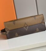 LOUIS VUITTON ONTHEGO PM