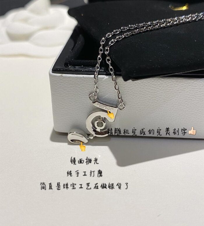 chanel eternal n°5 necklace (5)