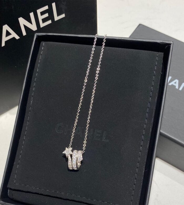 chanel Étoile filante necklace (6)