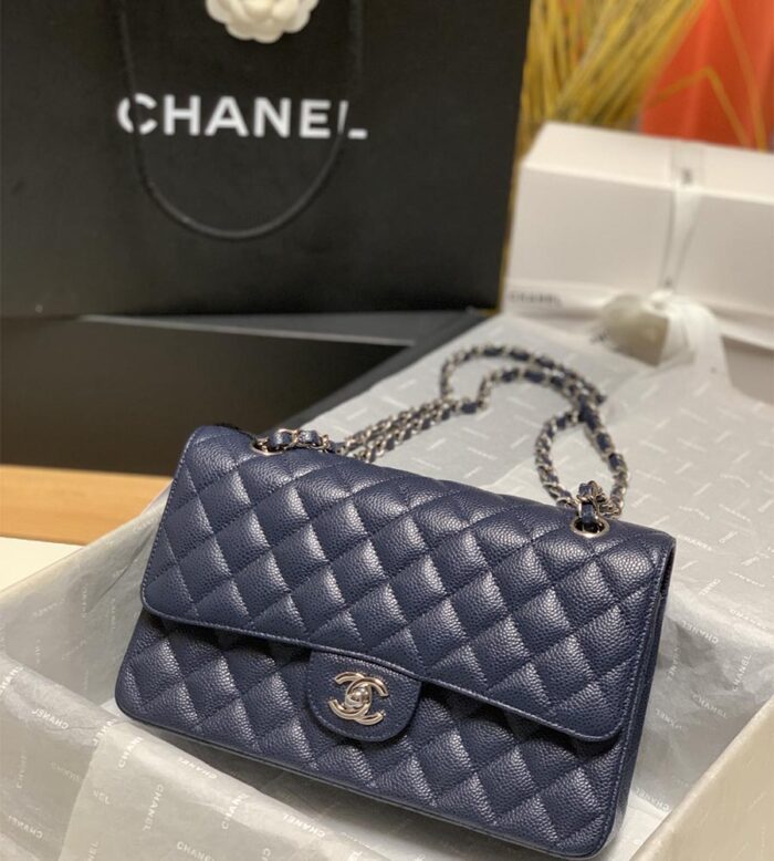 chanel classic handbag caviar leather (28)