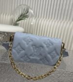 louis vuiton wallet on strap bubblegram (2)