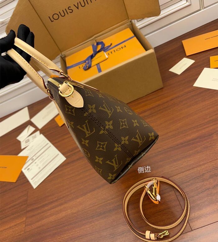 louis vuitton boÉtie pm (15)