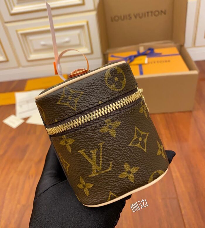 louis vuitton nice nano toiletry pouch (6)