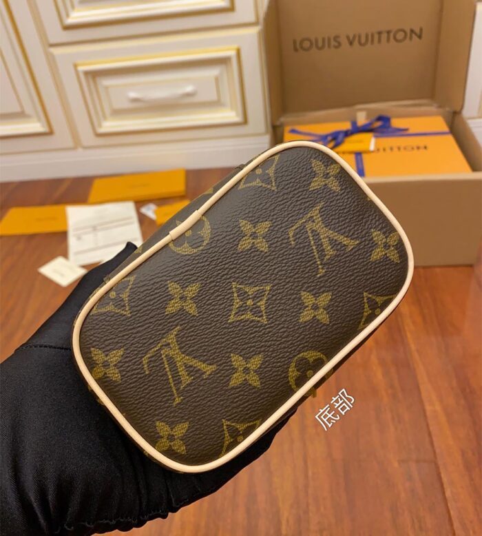 louis vuitton nice nano toiletry pouch (8)