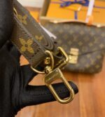 louis vuitton pochette mÉtis (11)