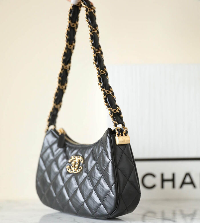 chanel small 19 hobo (10)